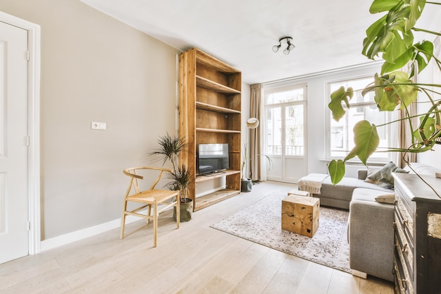 Chambre moderne et spacieuse avec salon et salle à manger