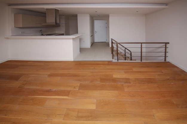 Chambre vide avec parquet