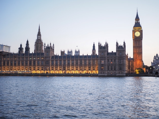 Chambres du Parlement à Londres