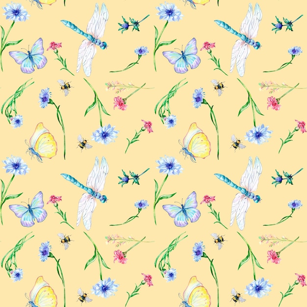 Champ floral d'été avec motif sans couture aquarelle libellule et papillon sur beige