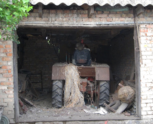 Champ labouré par tracteur