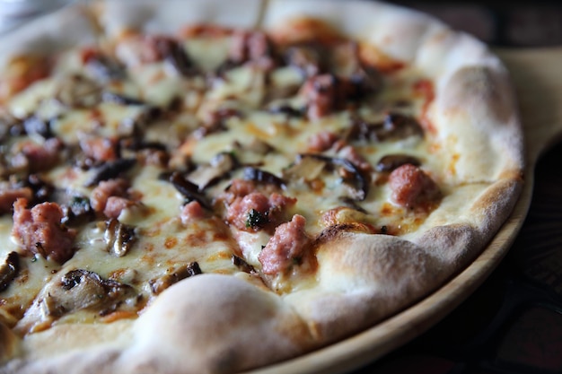 Champignon et saucisse de pizza, cuisine italienne