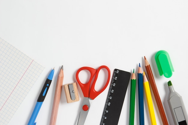 Chancellerie pour l'école sur fond blanc