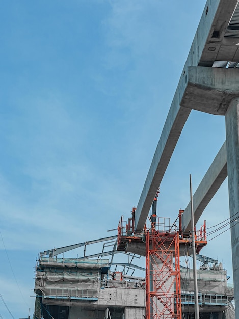 Photo chantier de construction avec ciel de chemin de fer thaïlande