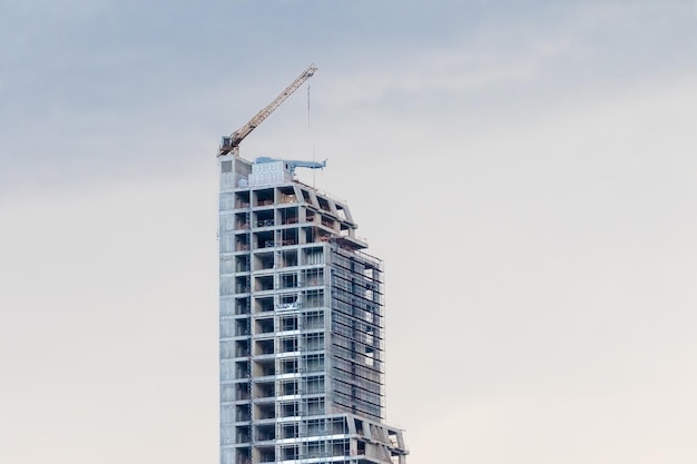 Chantier de construction avec grue