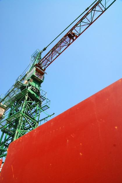 Chantier de construction avec des grues