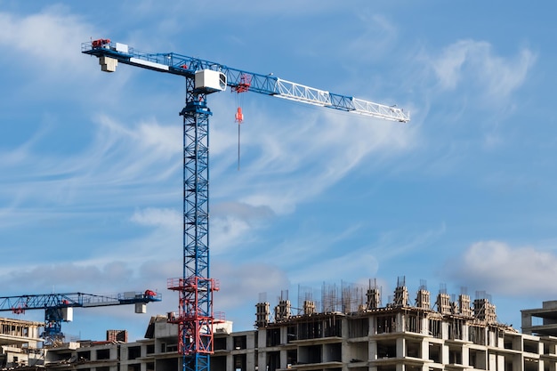 Chantier de construction avec des grues