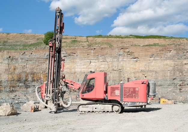 Photo chantier de construction sur terre contre le ciel