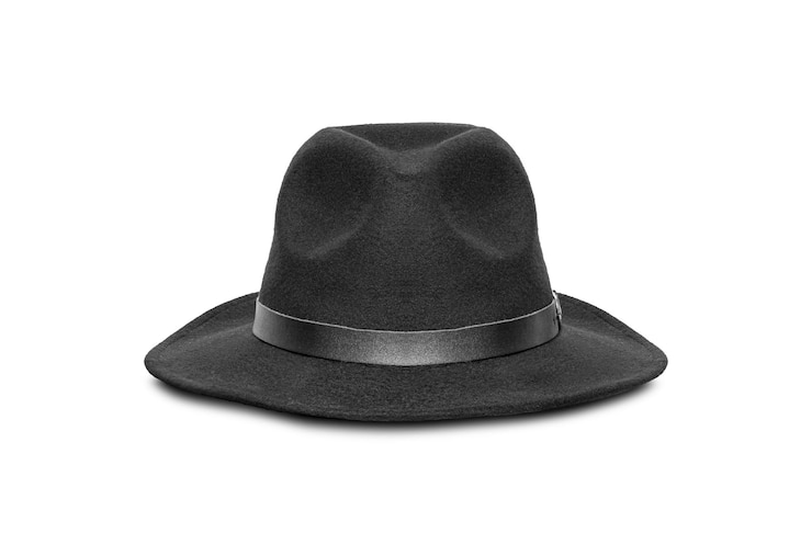 Photo chapeau noir rétro isolé sur fond blanc