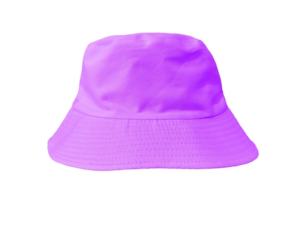 chapeau de seau violet isolé sur fond blanc