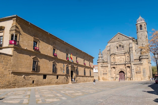 Chapelle du Sauveur El Salvador et l'hôtel Parador Ubeda Jaen Espagne