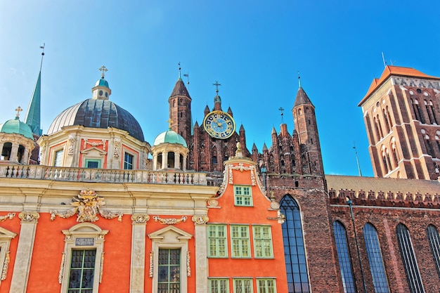 Chapelle royale du roi polonais et Basilique St Mary dans le vieux centre-ville, Gdansk, Pologne