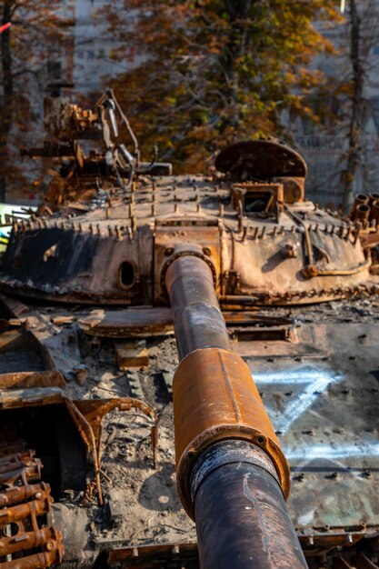 Char russe brûlé Détruit l'équipement militaire de la Russie dans la guerre avec l'Ukraine