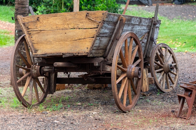 Photo chariot endommagé sur le terrain