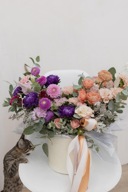 Chat et fleurs