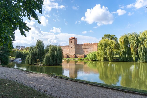 Le château et le bastion médiévaux de Gyula.