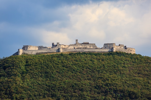 Château de Besenello dans le Trentin