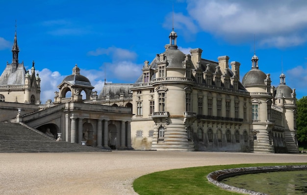 Le château de Chantilly est un monument historique et architectural France