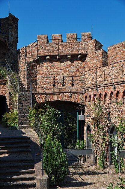 Château dans la vallée du Rhin en Allemagne de l'ouest