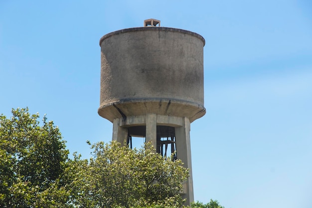 Château d'eau en béton