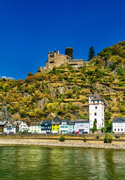 Château de Katz au-dessus de sankt goarshausen ville dans la vallée du haut-rhin moyen patrimoine mondial de l'unesco en g