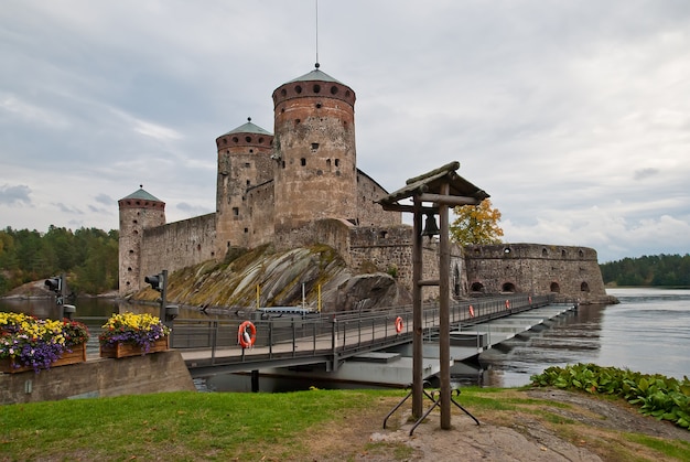 Château médiéval d&#39;Olavinlinna en Finlande