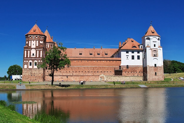 Photo le château de mir en biélorussie