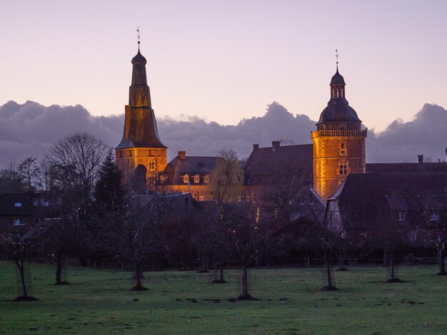 Photo le château de raesfeld la nuit