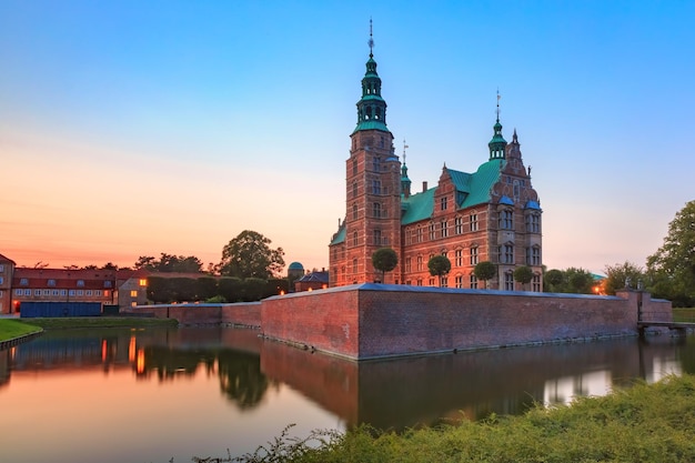 Château de Rosenborg ou fente de Rosenborg au coucher du soleil, Copenhague, capitale du Danemark