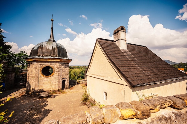 Château de Sloup en Bohême du Nord Tchéquie Château de roche de Sloup dans la petite ville de Sloup v Cechach dans la région de Liberec Bohême du nord République tchèque