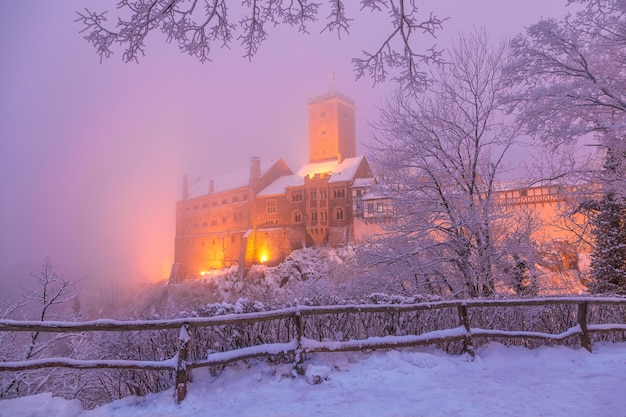 Château de Wartburg en Allemagne près de la ville d'Eisenach en hiver