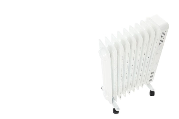 Chauffage électrique moderne isolé sur fond blanc