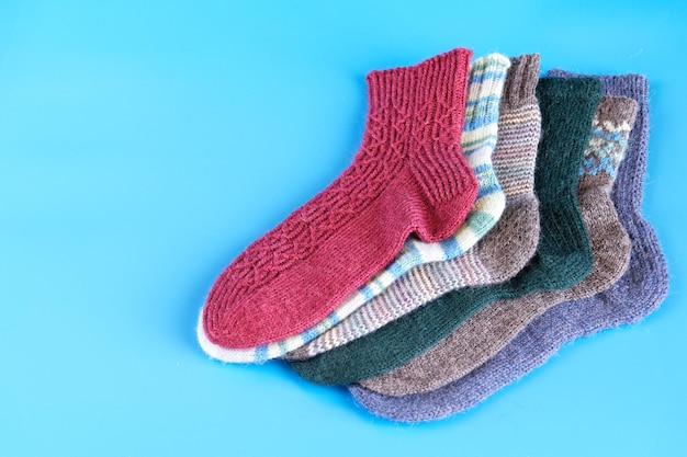 Chaussettes d'hiver chaudes tricotées à la main