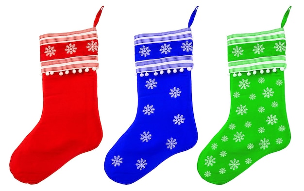 Chaussettes de Noël avec des flocons de neige pour les cadeaux du Père Noël sur fond blanc