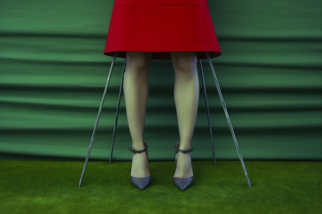 Chaussure femme beau concept mode pied bleu coloré dame jambe rouge IA générative