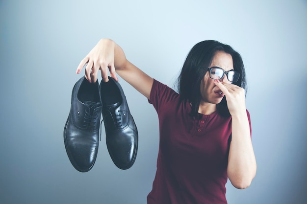 Chaussures d'arome de main de femme