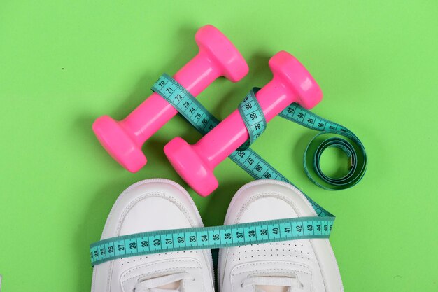 Chaussures et équipements de sport pour une forme saine Centimètre sur baskets