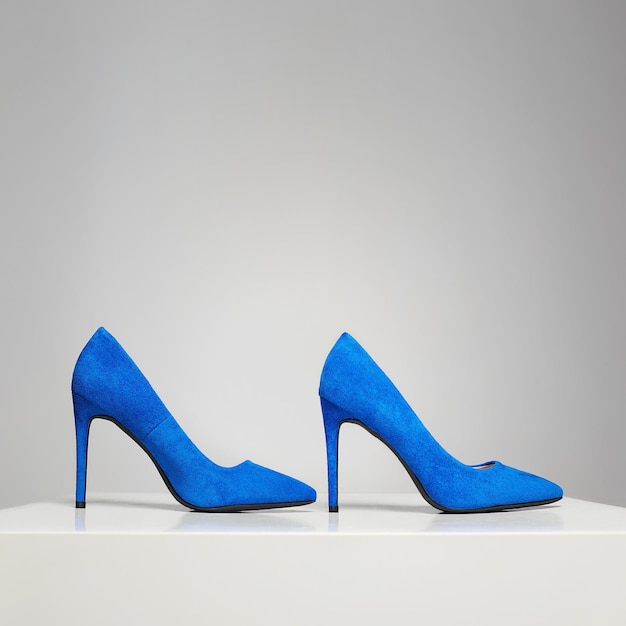 Chaussures femme bleues à talons hauts