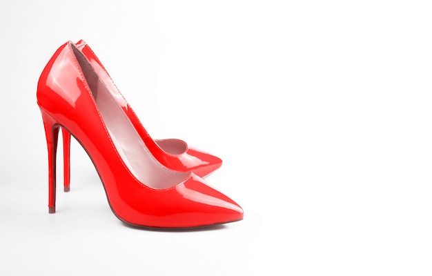 Chaussures Femmes Rouges Sur Fond Blanc