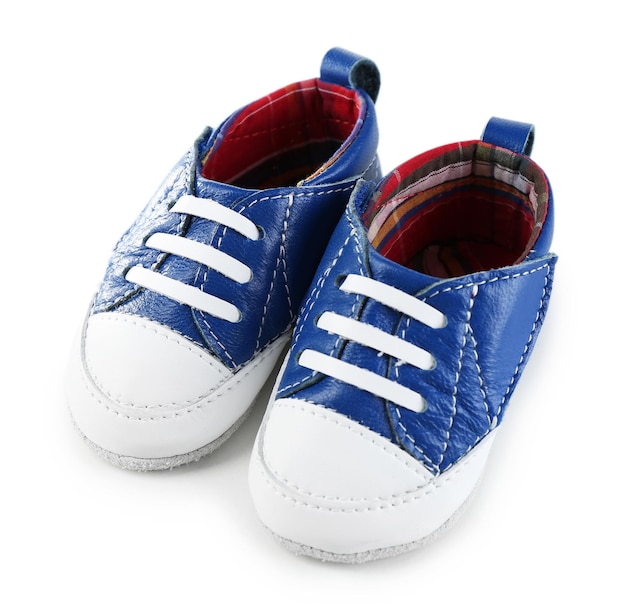 Chaussures pour bébés isolées sur blanc