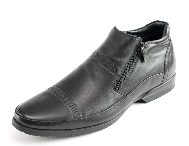 Chaussures pour hommes noirs en cuir isolé sur blanc.