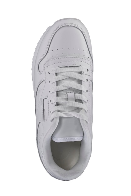 Chaussures de sport sneaker blanc sur fond blanc