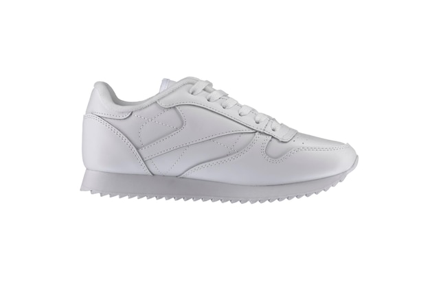 Chaussures de sport sneaker blanc sur fond blanc