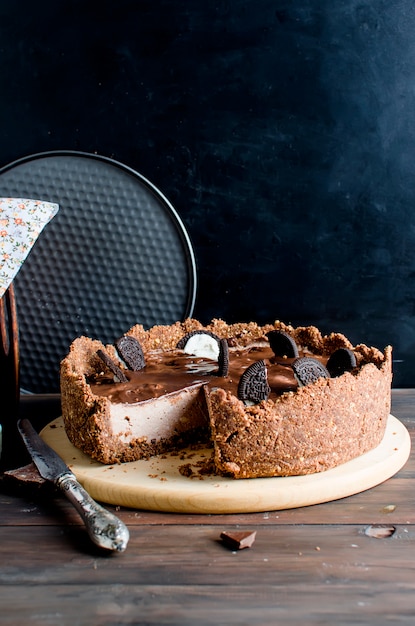 Cheesecake au chocolat et tasse de café