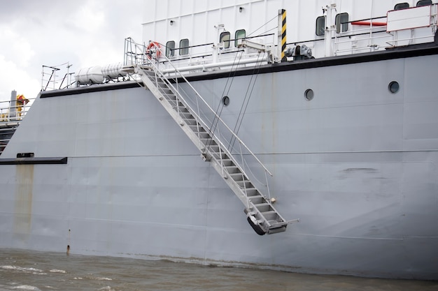 Échelle de logement de passerelle de navire