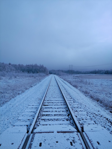 Photo chemin de fer en alaska en hiver. etats-unis