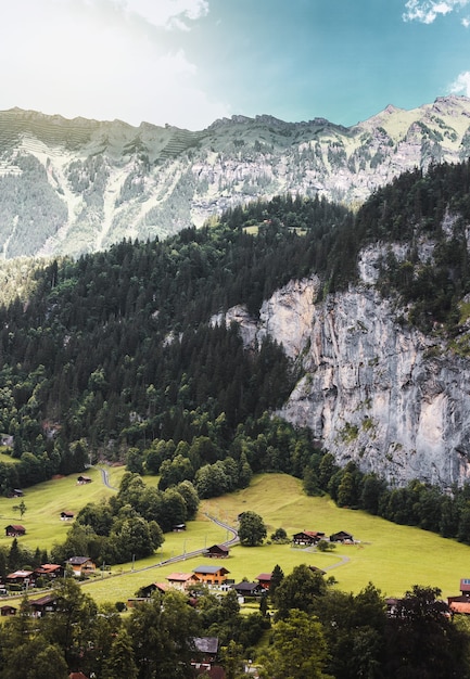 Chemin de fer du Jungfraujoch dans la vallée de Lauterbrunnen Suisse village dans les montagnes des Alpes suisses