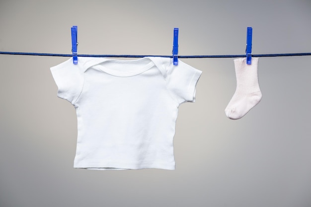 Chemise et chaussette bébé