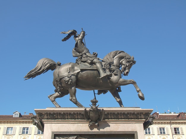 Cheval de bronze sur la Piazza San Carlo, Turin