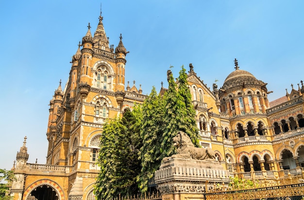 Photo chhatrapati shivaji maharaj terminus est un site du patrimoine mondial de l'unesco à mumbai maharashtra inde